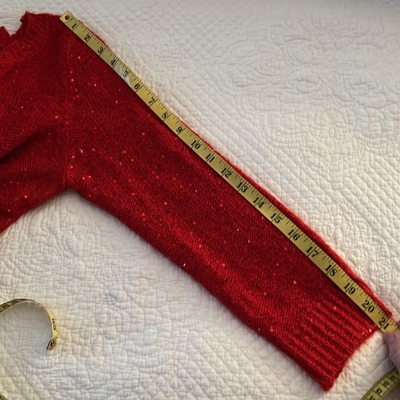 RED SWEATER - Picture 3 of 7